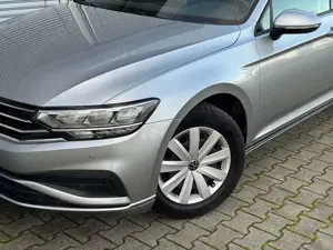 Volkswagen Passat Variant 1.5 TSI DSG *LED*NAVI*KAMERA*ACC* Bild 4