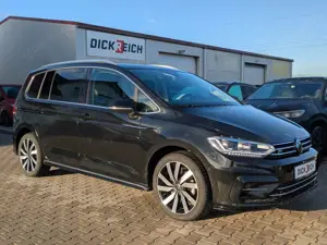 Volkswagen Touran 2.0 DSG R-Line High. Pano 7-Si IQ.Dri AHK