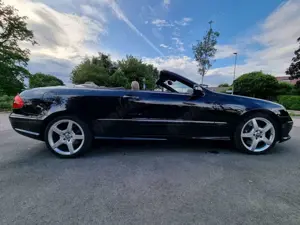 Mercedes-Benz CLK 350 Cabrio 7G-TRONIC Avantgarde AMG Sportpaket Bild 4