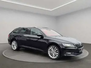 Skoda Superb Combi 2.0TSI 4x4 DSG Style AHK+LEDER+PANO Bild 3