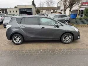 Toyota Verso 1.6 *Panorama+Navi+Kamera+PDC+Alu*Scheckhf Bild 5