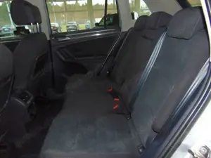 Volkswagen Tiguan Highline 2.0 TSI DSG 4Motion GANZJAHRES-R Bild 5