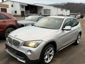 BMW X1 23 d xDrive*NEU*TÜV*NAVI*Automatik*204PS* Bild 2