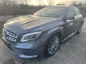 Mercedes-Benz GLA 250 AMG Line 4Matic PANO/KAMERA/GARANTIE
