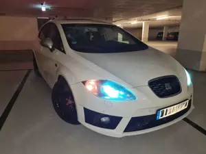 SEAT Leon Leon 2.0 TDI DPF DSG FR