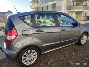 Mercedes-Benz A 180 A-Klasse  5-Türer BlueEFFICIENCY Elegance