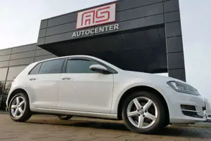 Volkswagen Golf VII Lim. Allstar DSG Xenon Navi PDC