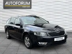 Skoda Octavia Combi AUTOMATIK,NAVI,LEDER,AHK,XENON,PDC