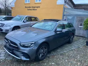 Mercedes-Benz E 300 de 4Matic AMG Pano Ahk Head Distr Sound