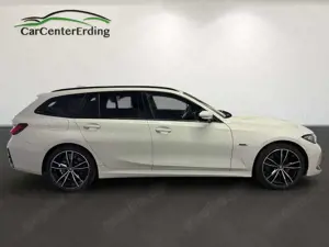 BMW 330 eTxDrive*M Sport*a.LED*ACC*Navi*AHK*HK*Kamer Bild 3