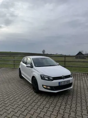Volkswagen Polo Life BlueMotion/1Hand/ Service Neu/ Reifen Neu