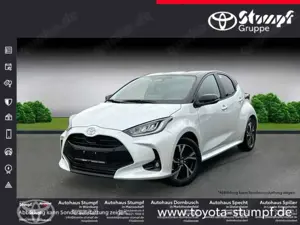 Toyota Yaris 1.5 Hybrid Black  White SHZ+Kamera