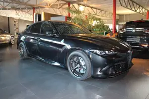 Alfa Romeo Giulia Quadrifoglio  Akrapovic