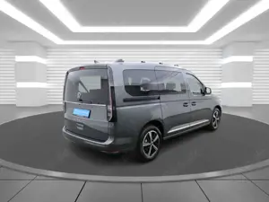 Volkswagen Caddy MAXI STYLE 1.5 TSI DSG 7-SITZER Bluetooth Bild 2