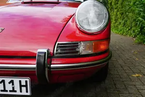 Oldtimer Porsche 911 T 2.0 Coupé, restauriert, matching numbers Bild 4