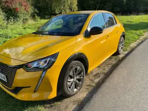 Peugeot e-208 Allure PDC/DAB/Kamera/SHZ/CARPLAY