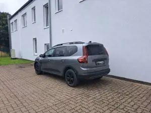 Dacia Jogger Extreme+ TCe 100 ECO-G*Navi*SHZ* Bild 2