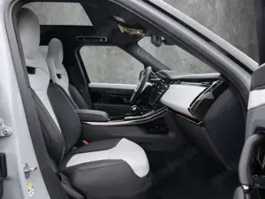 Land Rover Range Rover Sport P635 SV 467 kW, 5-türig Bild 3