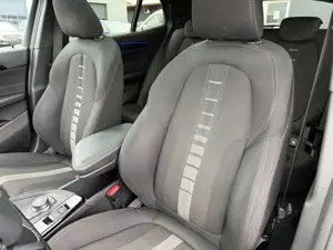 BMW X2 xDrive 20 d PANO ACC Keyless LED Navi+ HuD 19 DAB - image 4