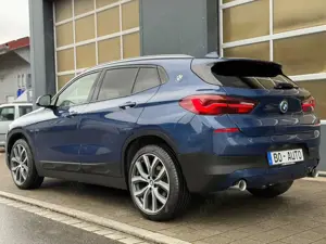 BMW X2 xDrive 20 d PANO ACC Keyless LED Navi+ HuD 19 DAB - image 2