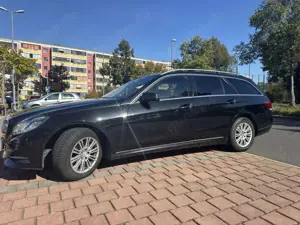 Mercedes-Benz E 200 T BlueTEC 7G-TRONIC Elegance