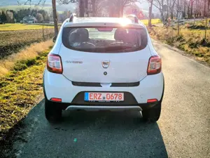 Dacia Sandero TCe 90 S/S Stepway Freisprecheinr. Bild 5