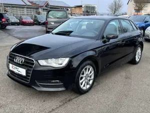 Audi A3 Sportback 1.4 attraction_KlimAut_Sitzhz_AHK