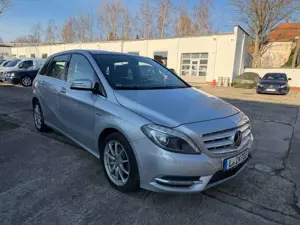 Mercedes-Benz B 200 Automatik, Leder, TÜV