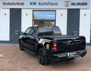 Dodge RAM Laramie Night MY25 50 Years Bild 3