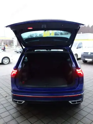 Volkswagen Tiguan R-Line 19"LM AHZV IQ.Light Navi 3AC+ PLA+Cam Bild 4