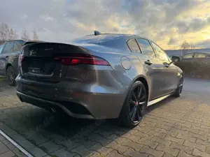 Jaguar XE R-Dynamic Black*HEAD UP*ACC*19Z*VOLL Bild 3