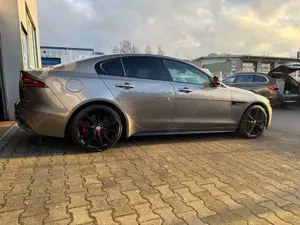 Jaguar XE R-Dynamic Black*HEAD UP*ACC*19Z*VOLL Bild 4