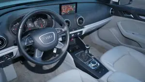 Audi A3 1.6 TDi CABRIO AMBIENTE*XENON*NAVI*TLEDER*ACC Bild 5