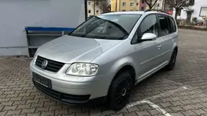 Volkswagen Touran Trendline(TÜV 01,2026)1,6 MOTOR