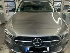 Mercedes-Benz A 180 A-Klasse 7G-DCT Progressive