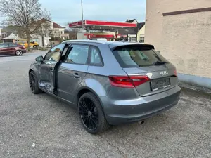 Audi A3 1,6 TDI Sportback*NAVI*SITZHEIZUNG*EURO 6* Bild 3