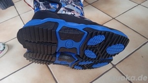 Winterstiefel in blau mit rutschfester Sohle 