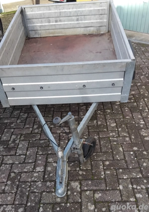 Stema anhänger mit 550 kg zulässigem Gesamtgewicht.