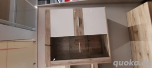 Hängeschrank und 2 Regale