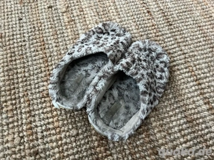 Hausschuhe getragen in 38