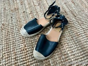 Sommerschuhe getragen in 38