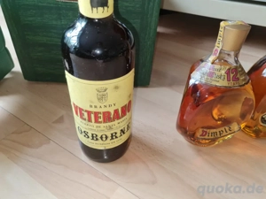 13 alte Whiskey und Brandy Flaschen aus Nachlass