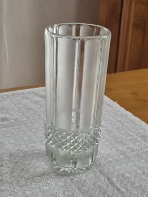 Hübsche Vase Blumenvase aus Glas