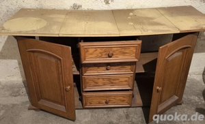 Kommode mit Schubladen