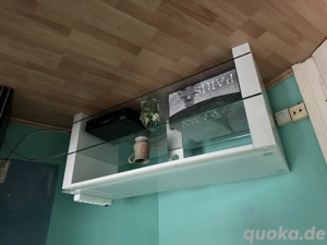 Modernes TV-Lowboard Weiß & Glas   125cm   Mit Kabelmanagement