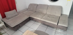 Eckcouch mit ausziehbarer Schlaffunktion und Stauraum