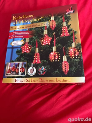 Weihnachtsbaumschmuck eine Kugel leuchtet leider nicht