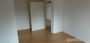 2 Zimmer Wohnung  mit Aufzug Balkon