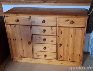 Helle Holzkommode 