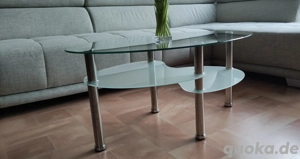 Couchtisch oval aus Glas 